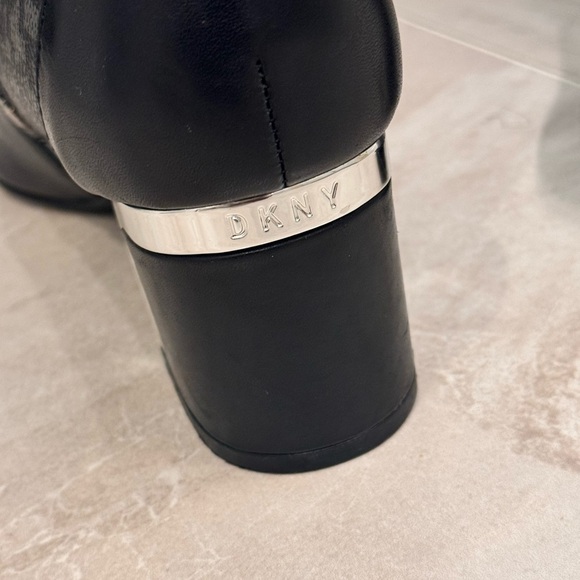 🔥DKNY KNEE HIGH BOOTS !🔥 - Picture 6 of 13